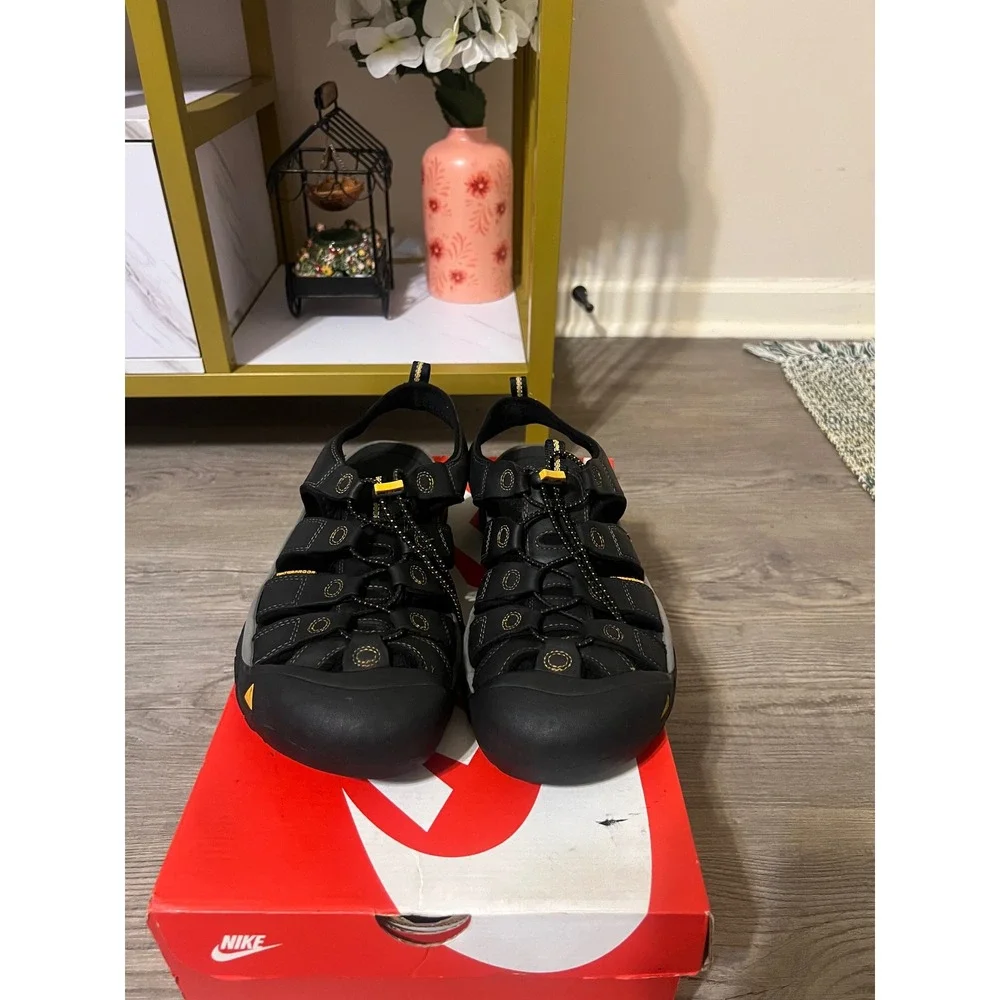 KEEN Men's Newport H2 Sandal Black Orange Size 11.5